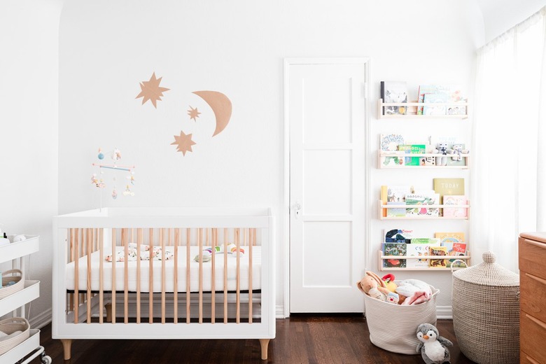 Baby room decorating ideas for small space sale