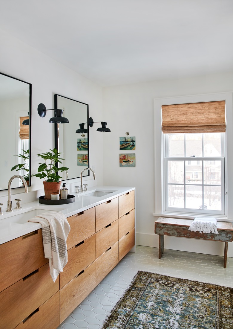 bathroom with rug in front of vanity
