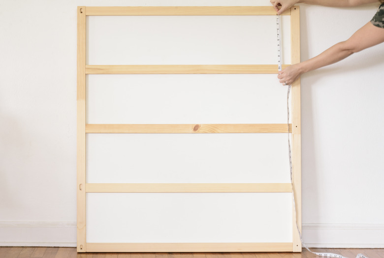 Measuring KURA bed panels