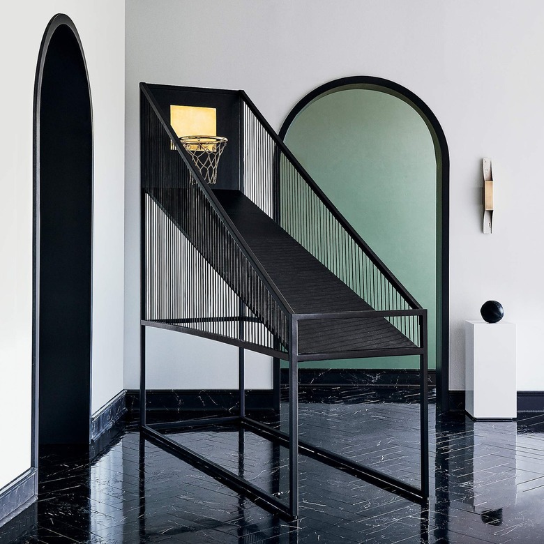 CB2 Deluxe Basketball Game