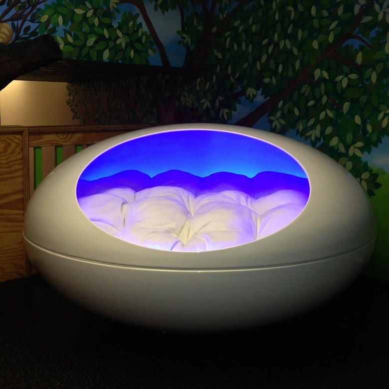 Hammacher Schlemmer The Mini Tranquility Pod