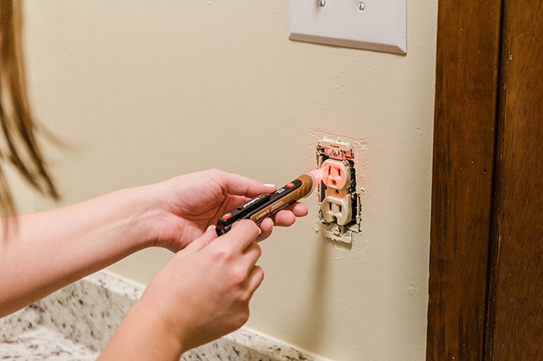 Check to see if there's power running to the outlet.