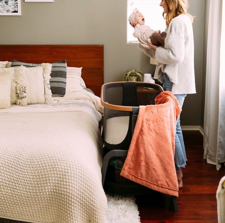 Maxi-Cosi Iora Bedside Bassinet