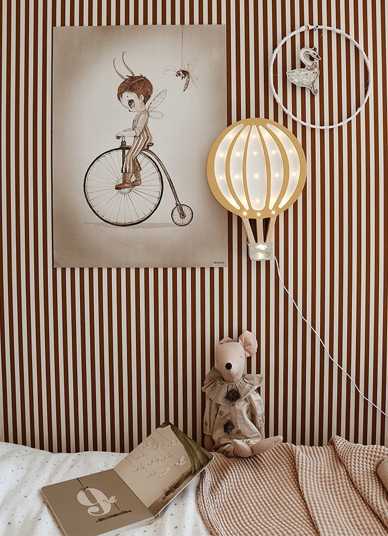 modern nursery Little Lights Hot Air Balloon Lamp