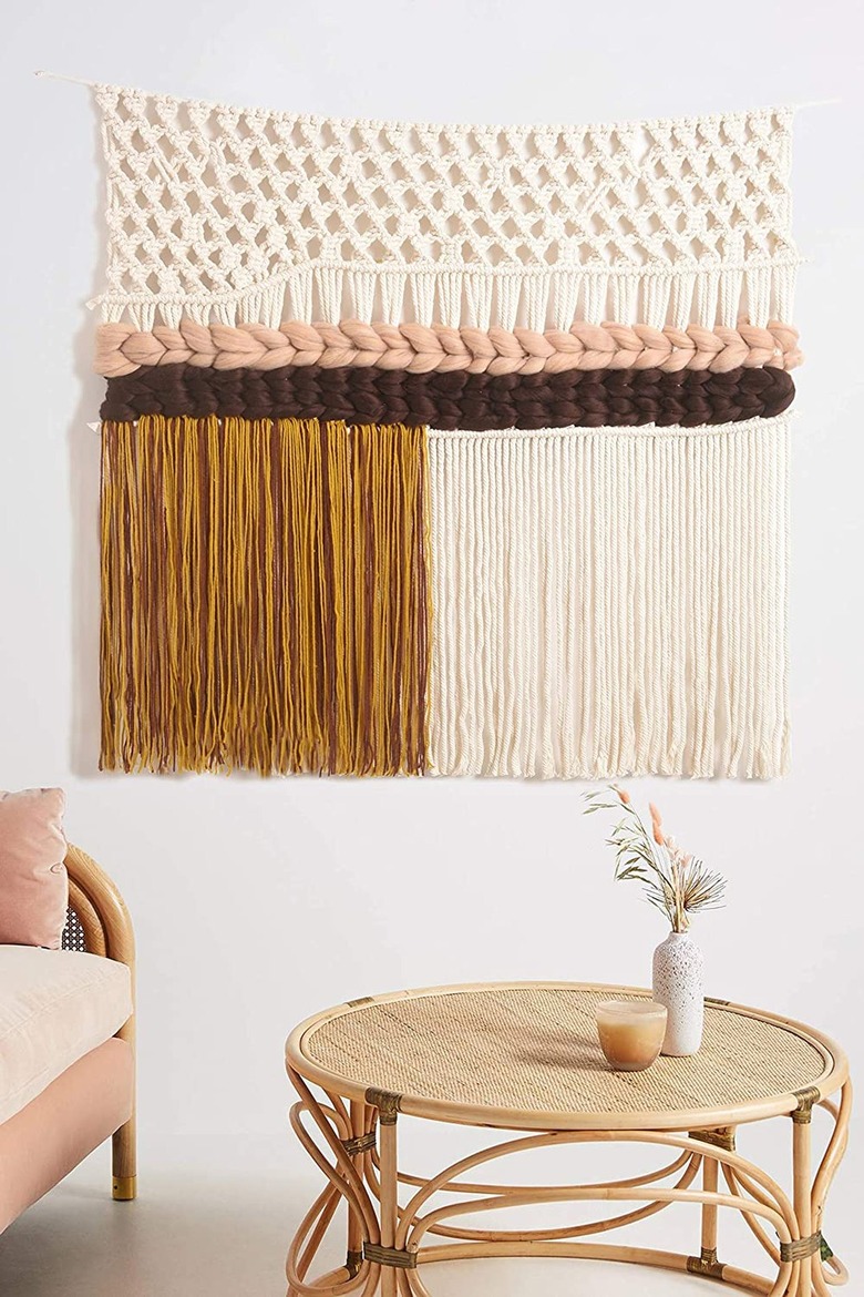 Fiber Outlet Macrame Wall Hanging