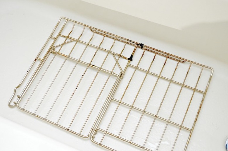 How To Clean Oven Racks