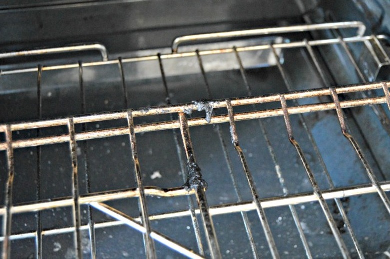 How To Clean Oven Racks