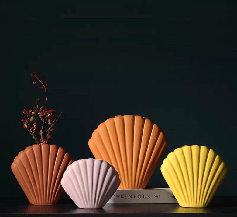 shell vase