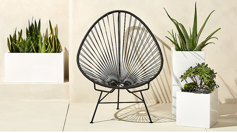 acapulco egg outdoor chair