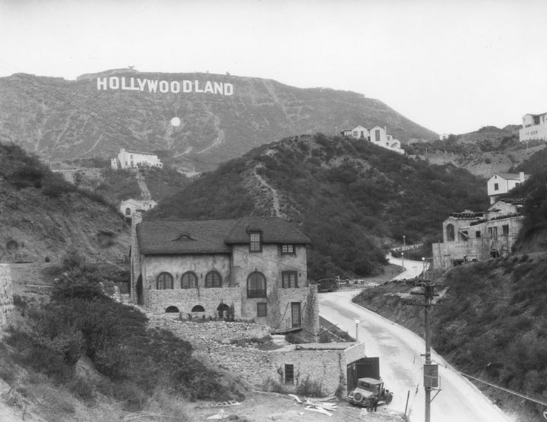 hollywoodland sign