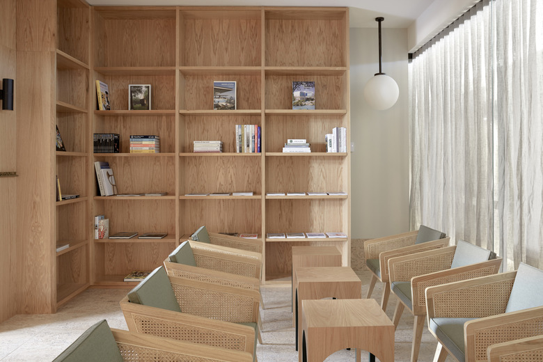 The Calile Hotel room library