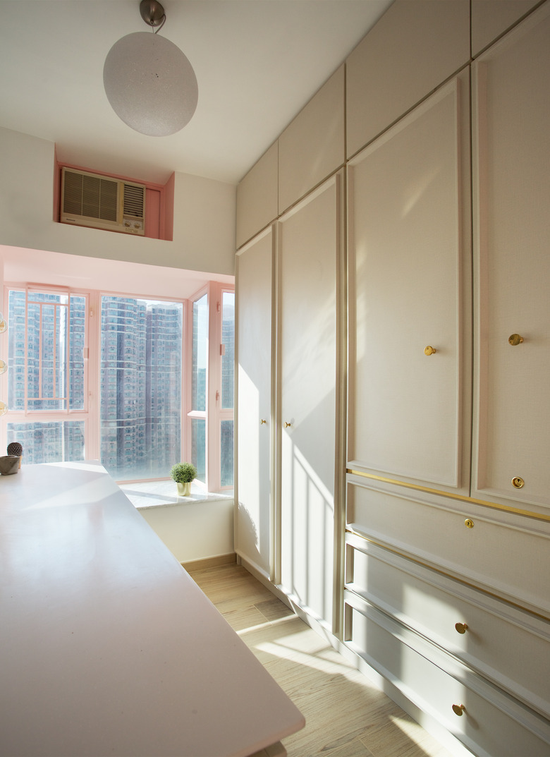 dressing room bedroom closet