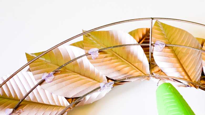 DIY Rosegold Wreath Using Recycled Aluminum Cans