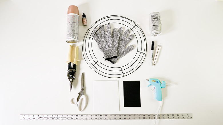 DIY Rosegold Wreath Using Recycled Aluminum Cans