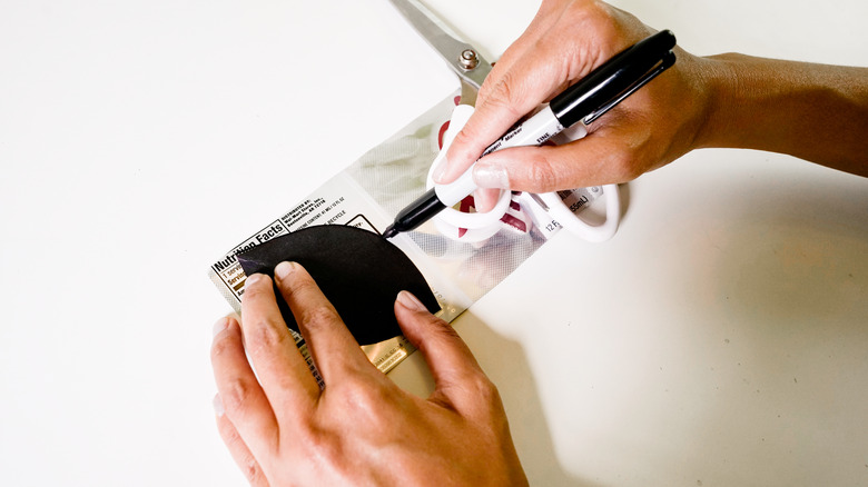 DIY Rosegold Wreath Using Recycled Aluminum Cans