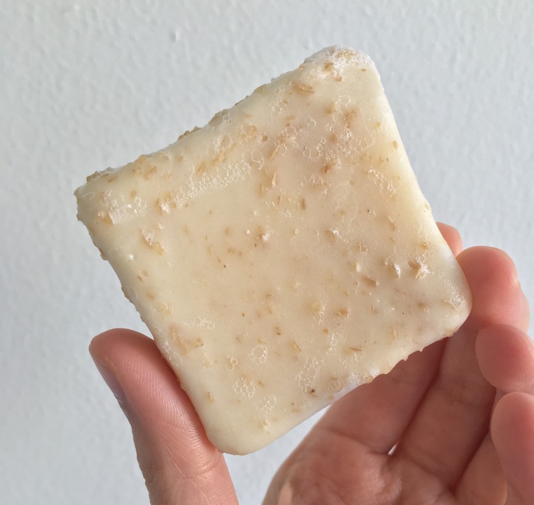 Ethique's Heali Kiwi shampoo bar