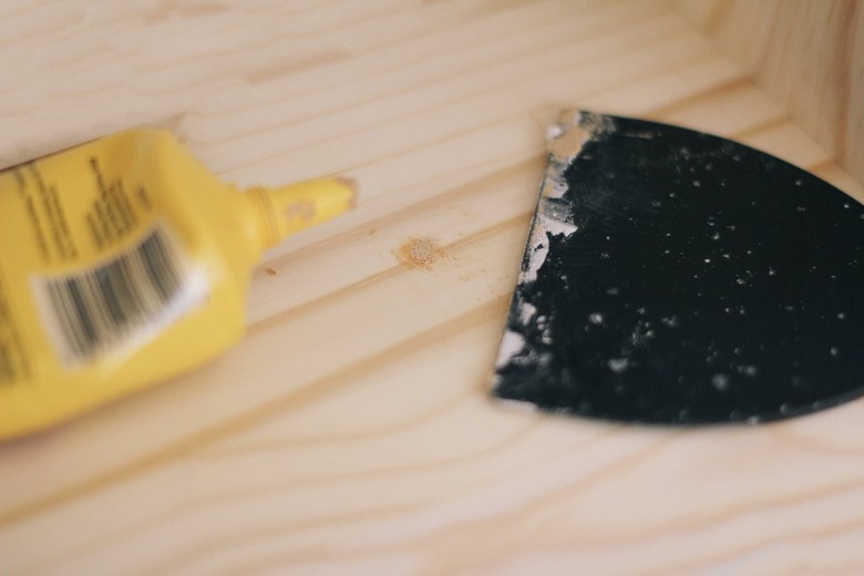 Wood filler and putty knife