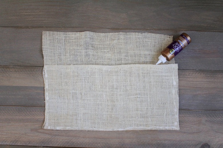 Burlap sheet with applied fabric glue