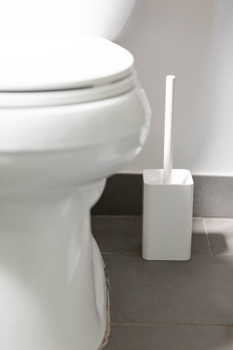 white toilet bowl cleaner