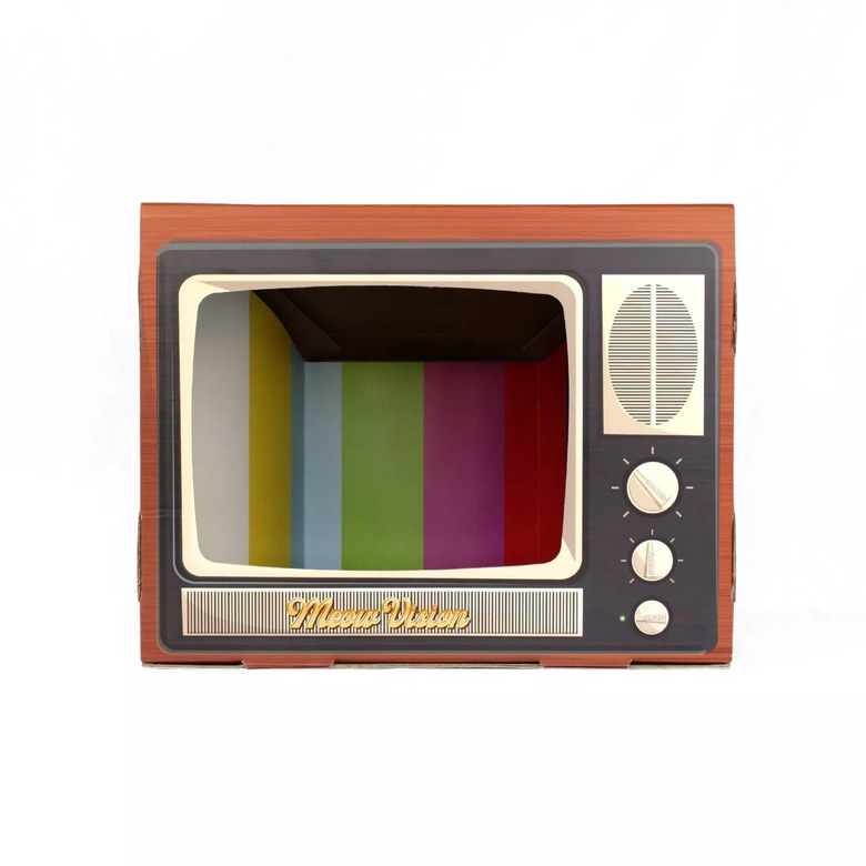 American Cat Club Retro TV Cat House with Scratchboard