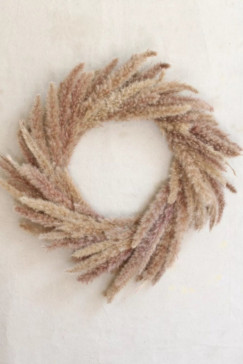 Roxanne's Dried Flowers Pampas Grass Wreath