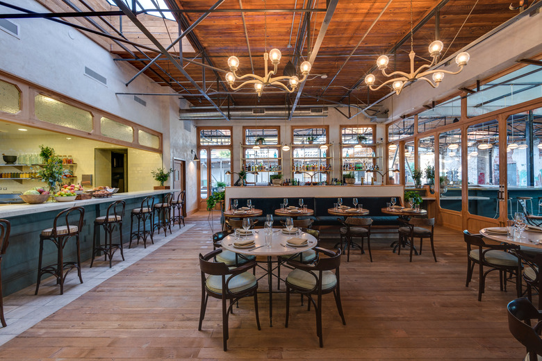 Manuela dining room #2.