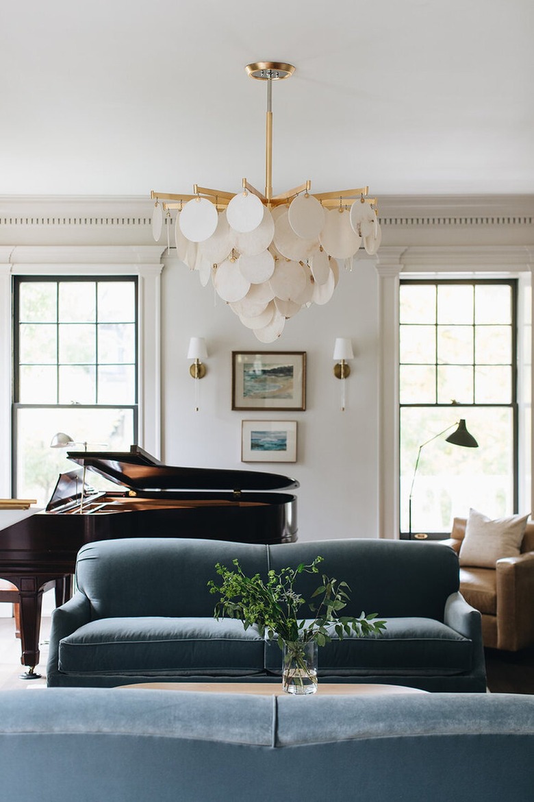 vintage living room in traditional style