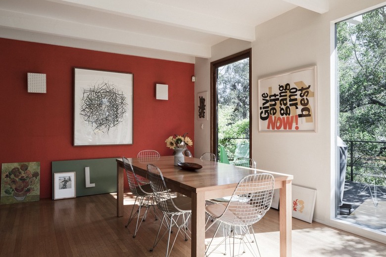 Dining room with wire modernist chairs
