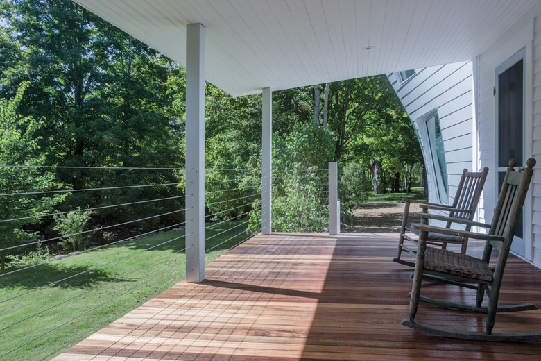 Farmhouse with curved walls