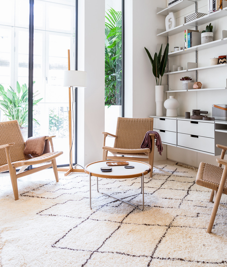 small living room with round coffee table
