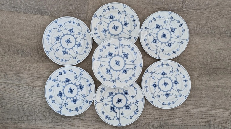 A set of seven dinner plates in Royal Copenhagen's Blue Fluted pattern