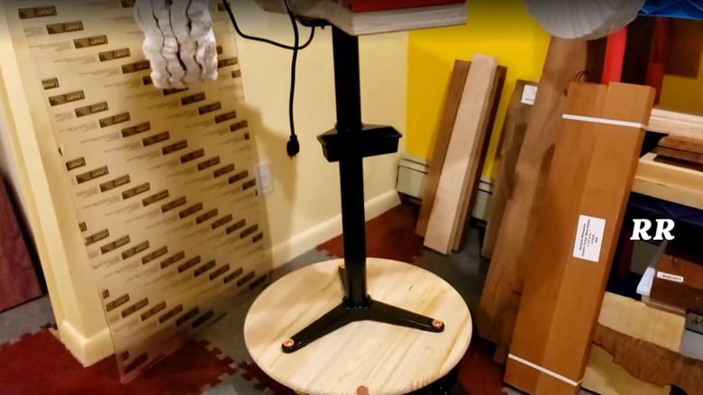 Wen 32-inch bench grinder stand