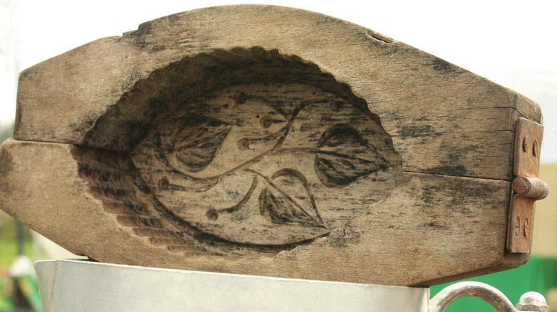 Ye olde french butter mold