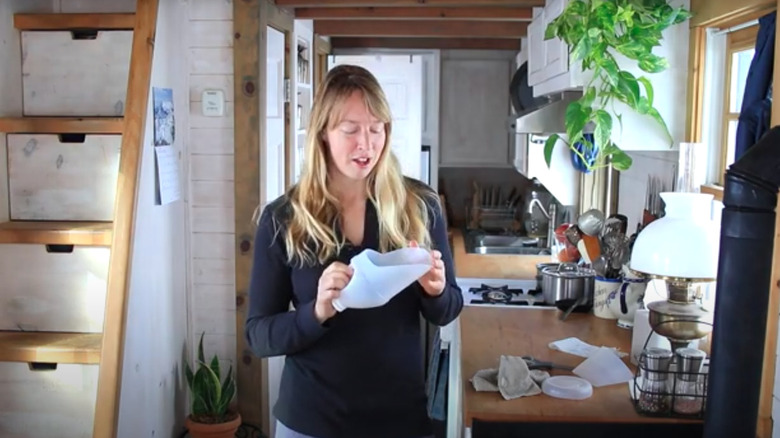 Making a scoop from a plastic bottle