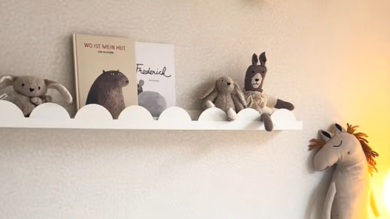 BEGRIPA handles and MOSSLANDA picture ledge in cute, neutral theme nursery