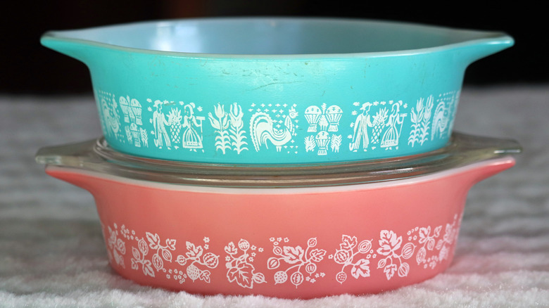 Vintage blue and pink milk glass pyrex dishes