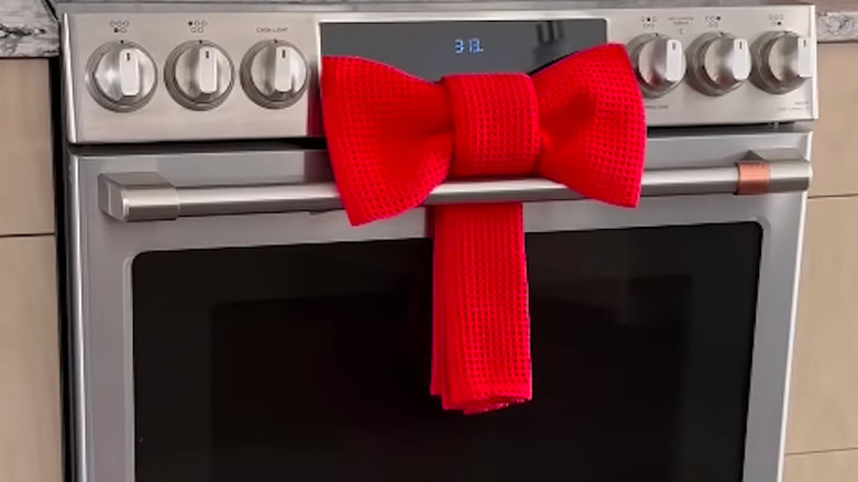 Holiday bow made from two tea towels