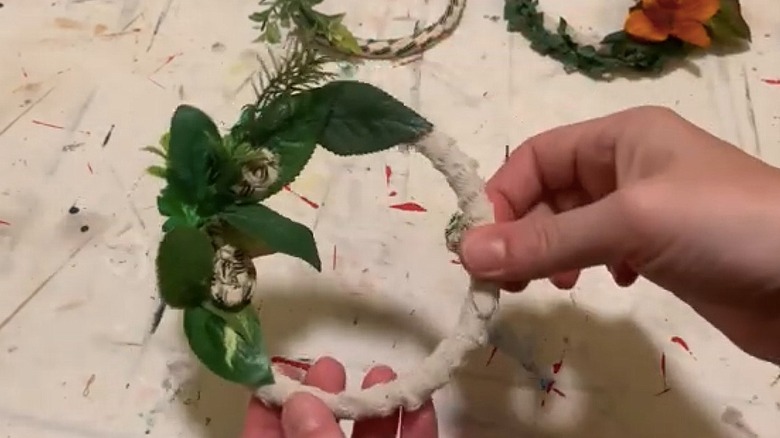 Wreath made from plastic lid