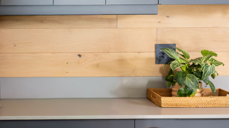 a gray short kitchen backsplash