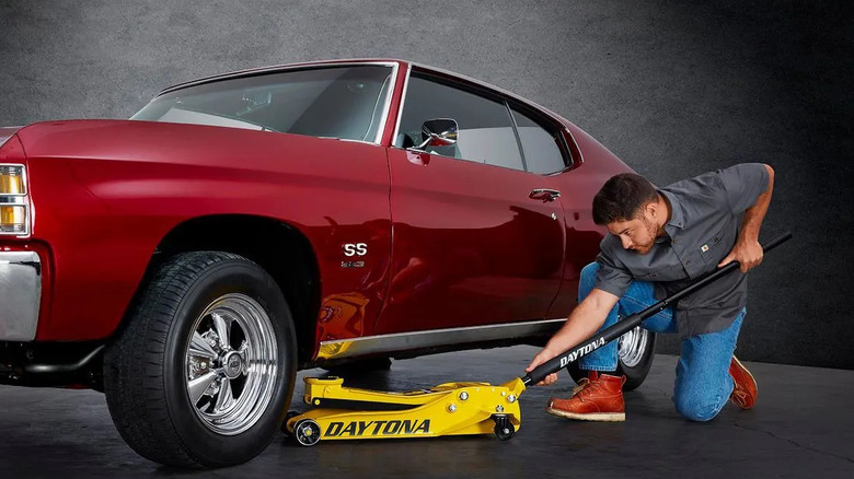 Harbor Freight Daytona 3-ton low-profile super-duty floor jack with Rapid Pump