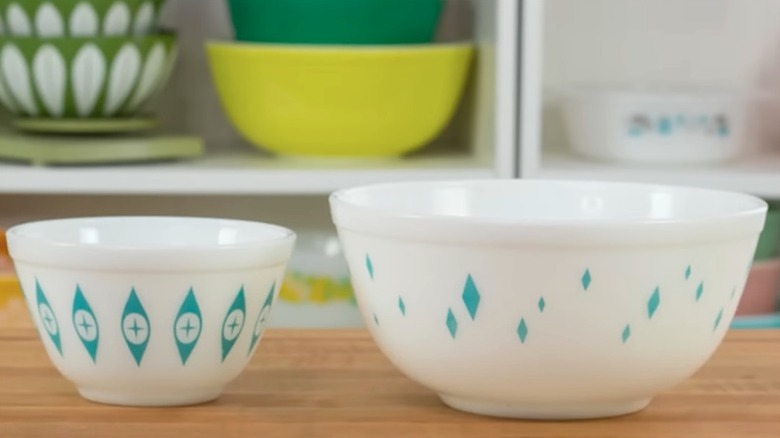 Pyrex "Turquoise Diamonds" bowl set