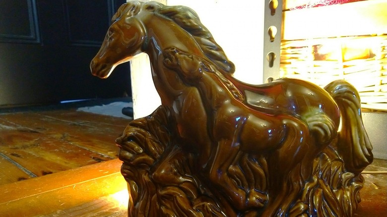 Figural horse and foal TV lamp