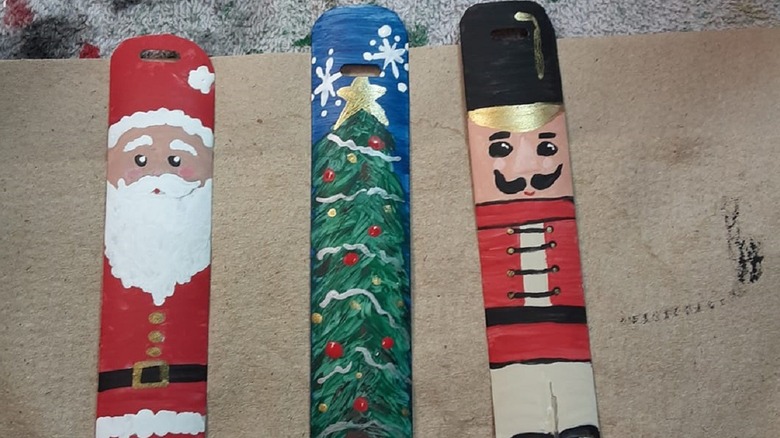 Blinds turned into Christmas ornaments