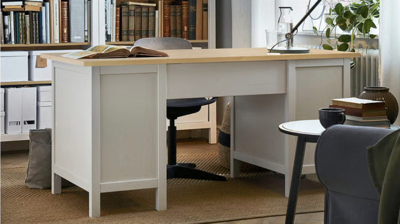 HEMNES IKEA desk