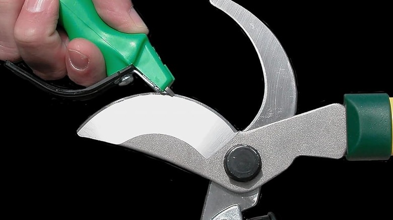 The AccuSharp large garden tools and lawn mower blade sharpener