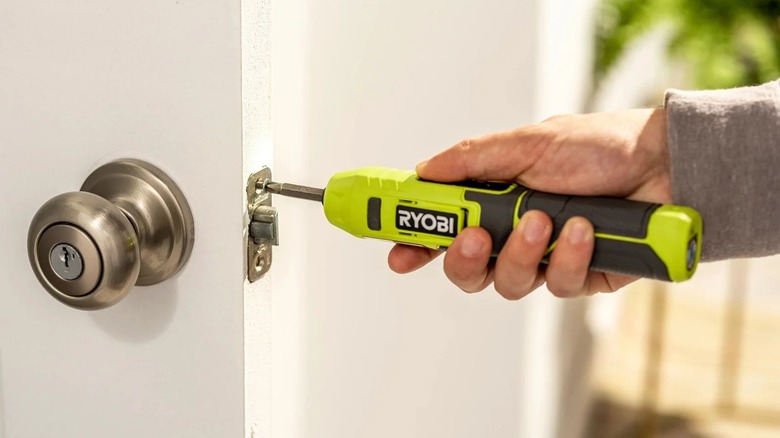 Ryobi 4V Cordless 1/4 in. Screwdriver