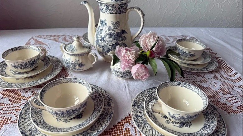 A tea set from Mason's