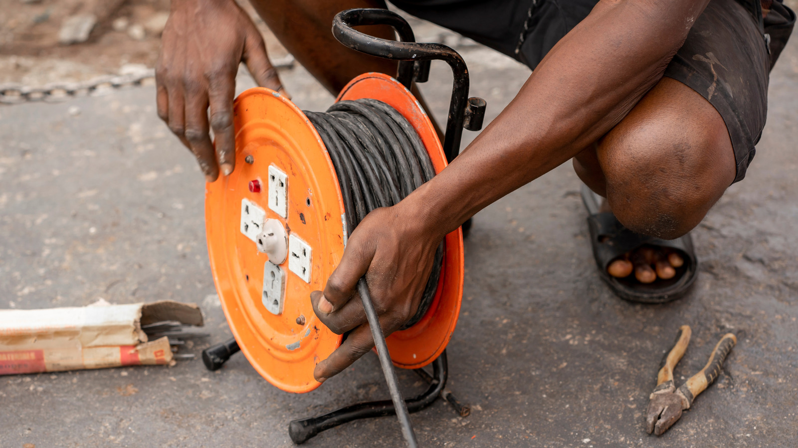 Avoid Storing Your Extension Cords Here — They Could Crack And Wear Out Faster
