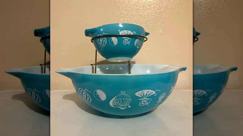 Turquoise Pyrex Balloons chips and dip bowls with metal stand.