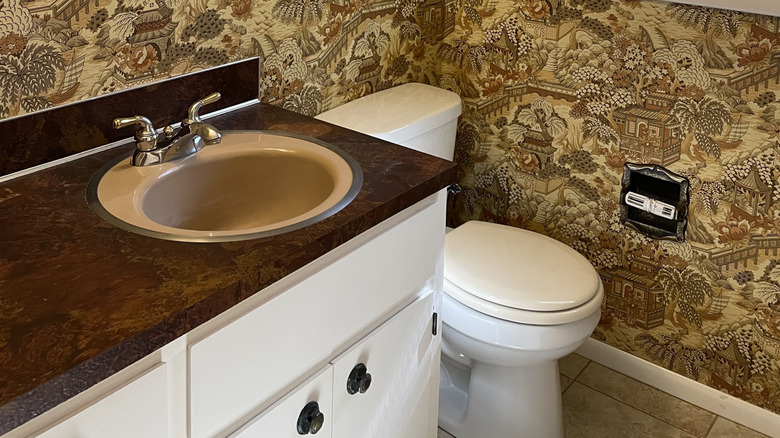 outdated bathroom